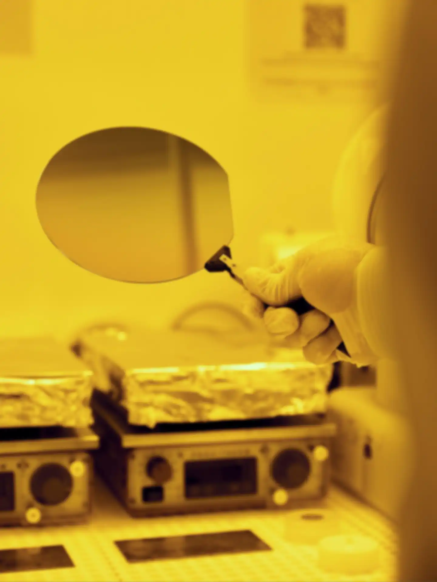 Pixel Photonics Arbeit im Reinraum